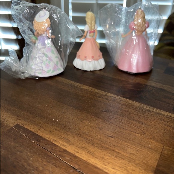 Hallmark Barbie Ornaments Vintage - Picture 4 of 5